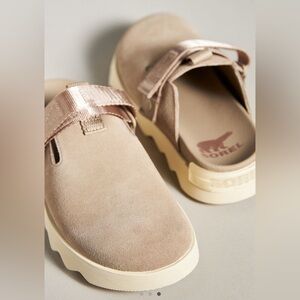 SOREL Vibe Clogs in Light Sand, Sz 8.5 NWOB